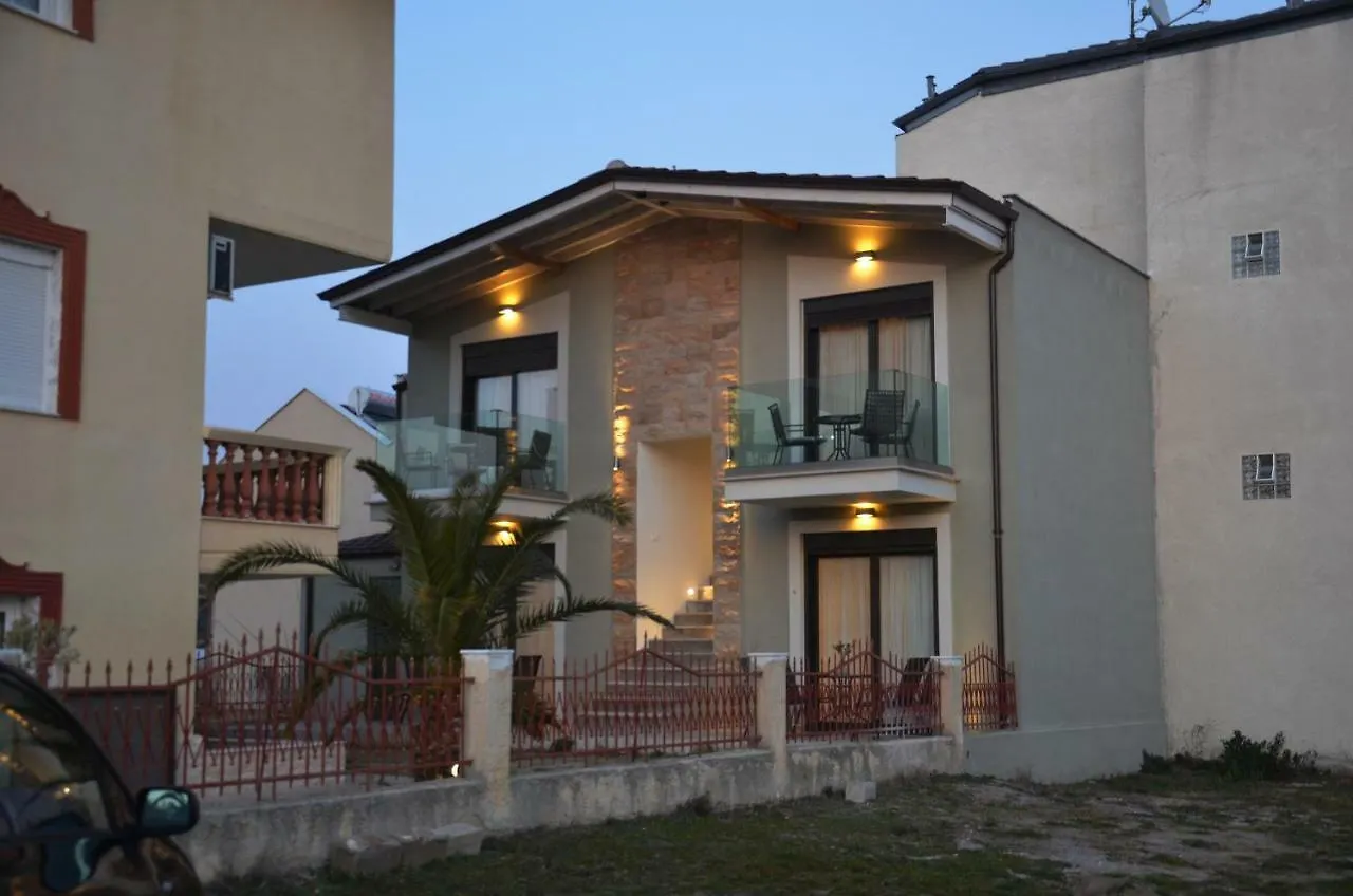 12 Doors Apartments Stavros