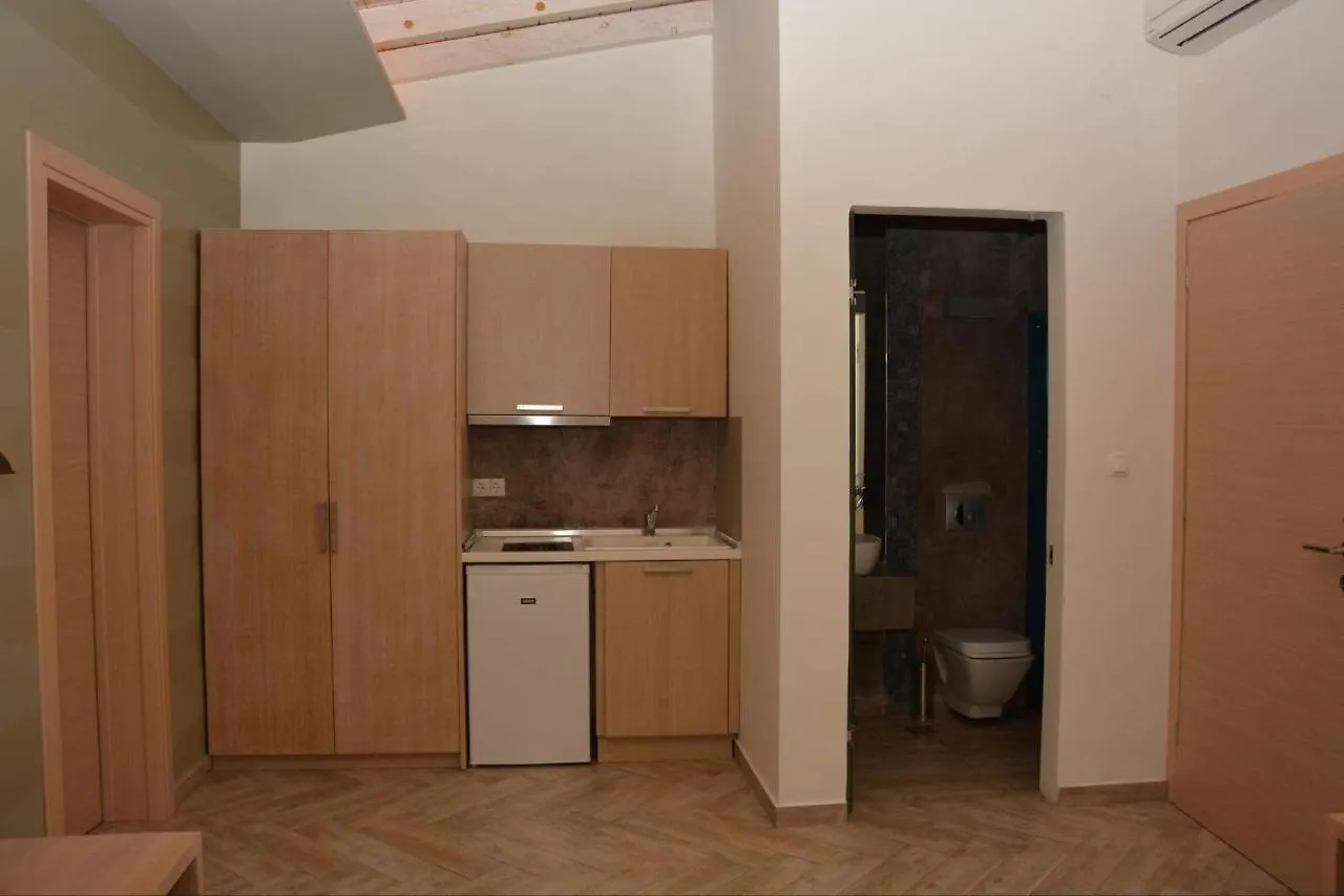 12 Doors Apartments Stavros