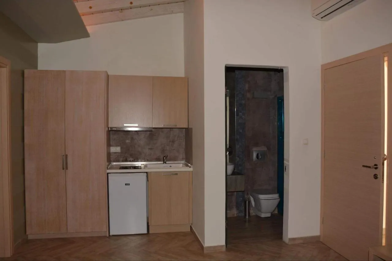 12 Doors Apartments Stavros