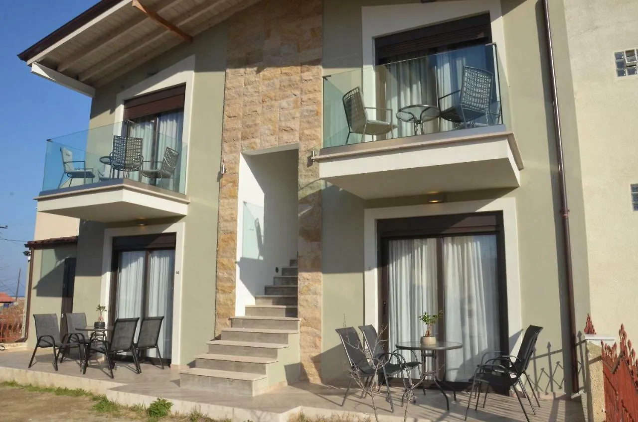 12 Doors Apartments Stavros
