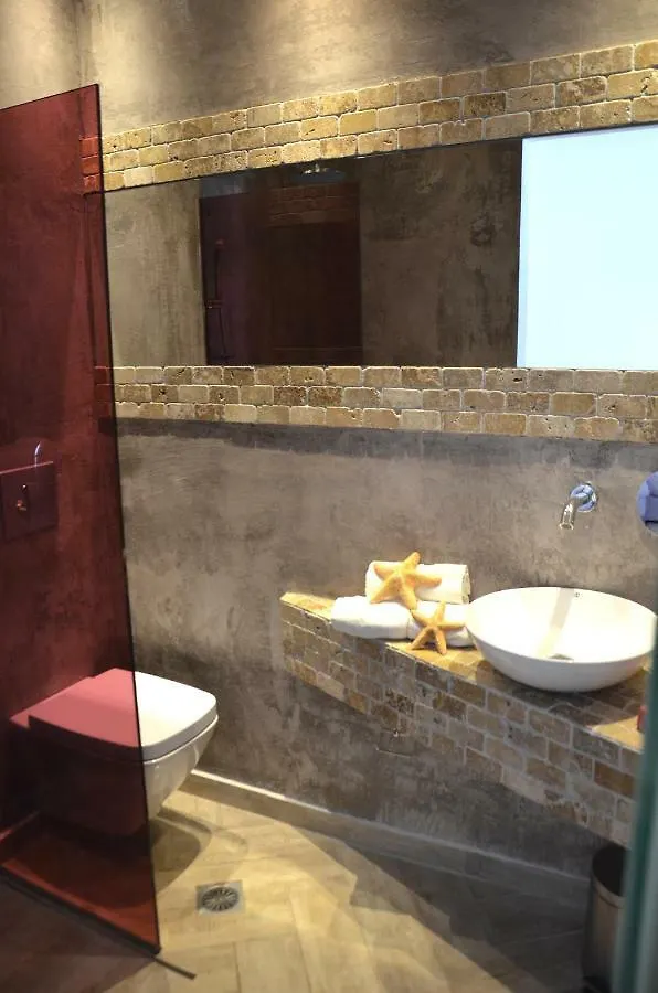 12 Doors Apartments Stavros