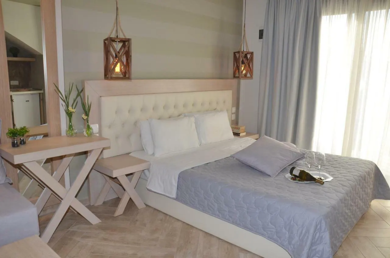 12 Doors Apartments Stavros