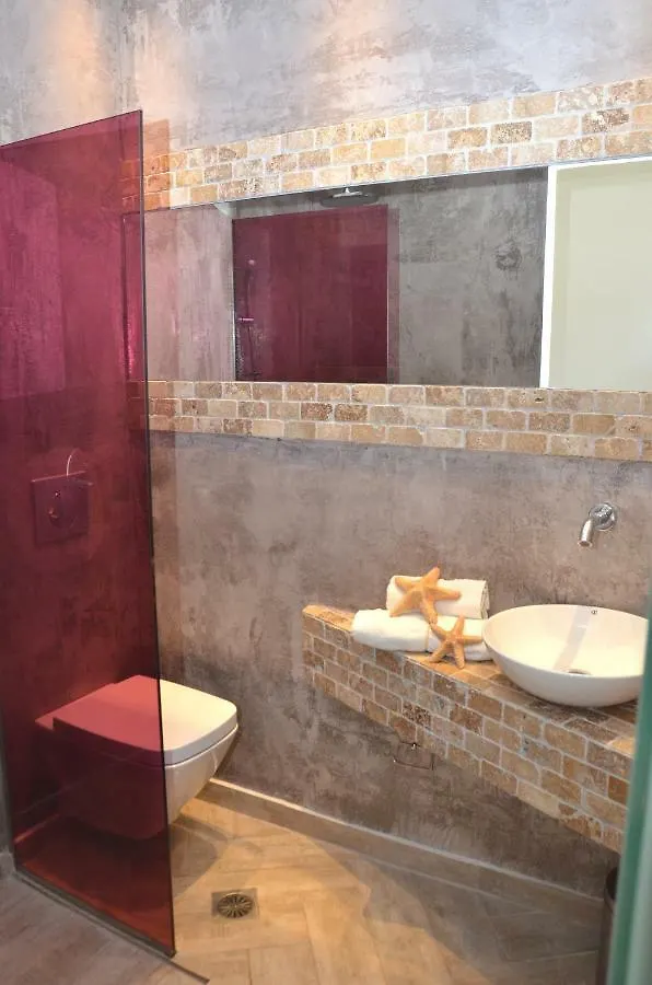 12 Doors Apartments Stavros