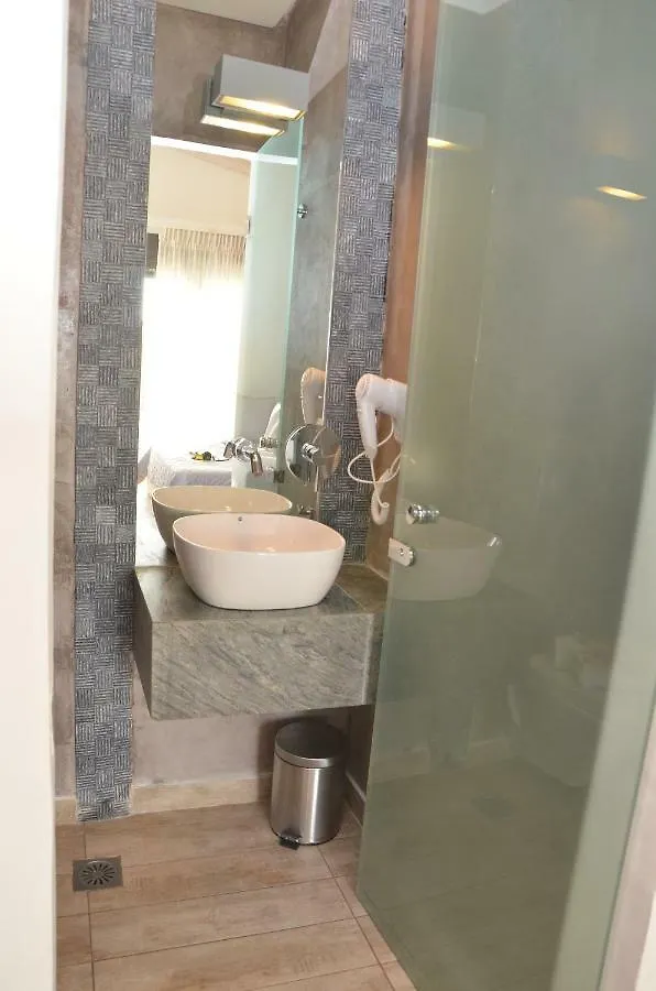 12 Doors Apartments Stavros