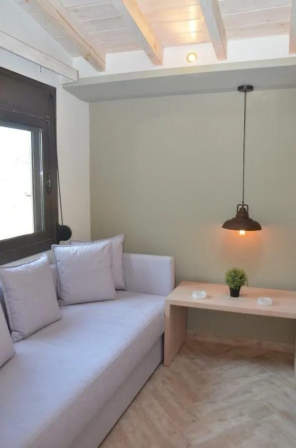 12 Doors Apartments Stavros